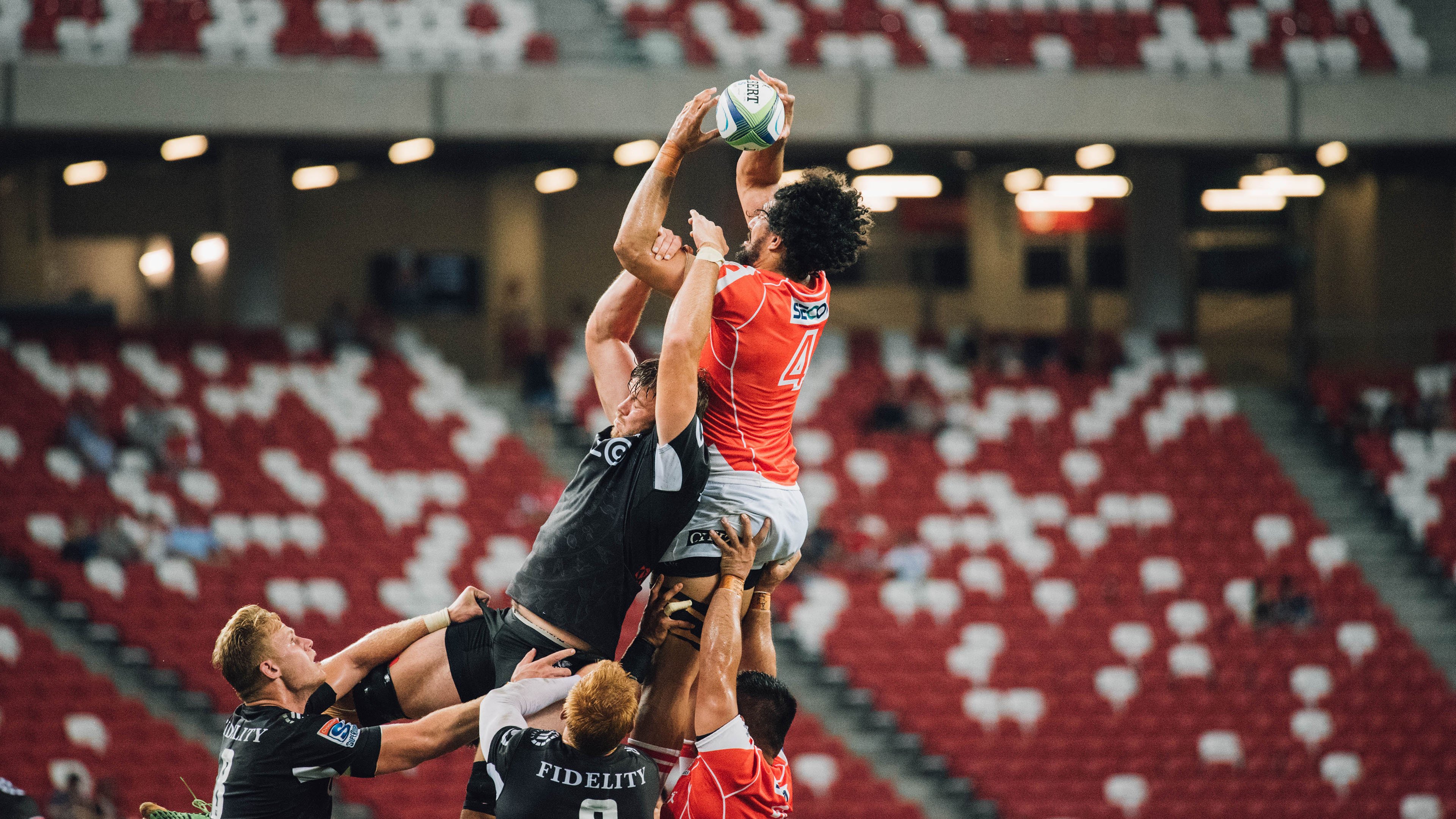 德国男子100米仰泳选手在预赛中表现出色，晋级半决赛，男子100米仰泳决赛视频